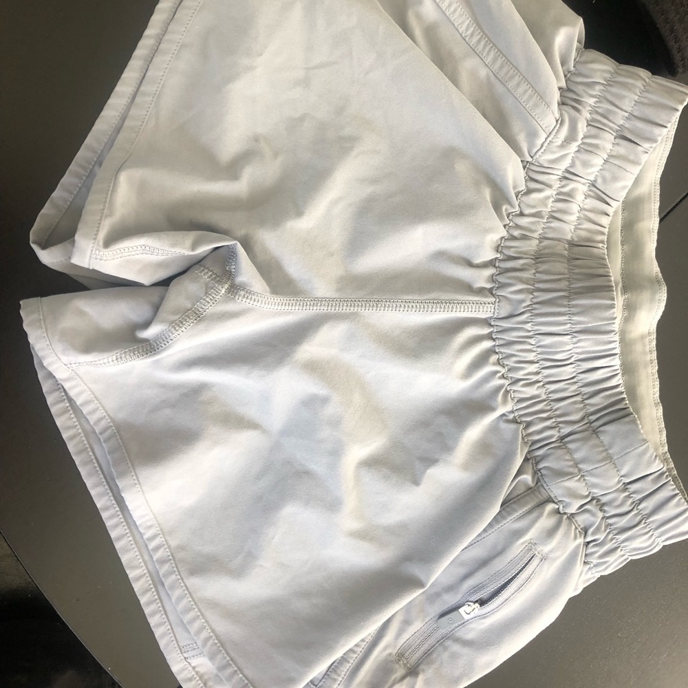 Rhino grey tracker shorts size 4. Lululemon